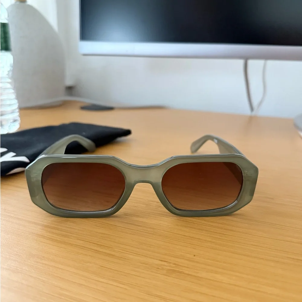 Quay Australia Green Sunglasses